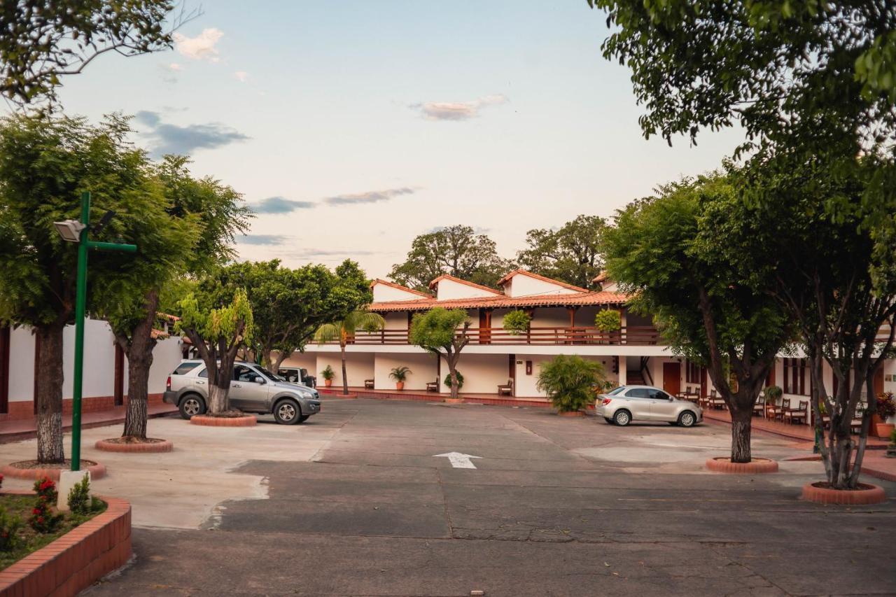Hotel Faranda Bolívar Cúcuta Resort Exterior foto