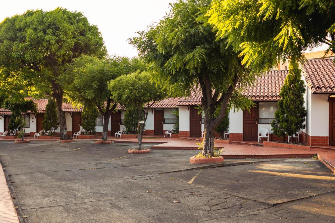 Hotel Faranda Bolívar Cúcuta Resort Exterior foto